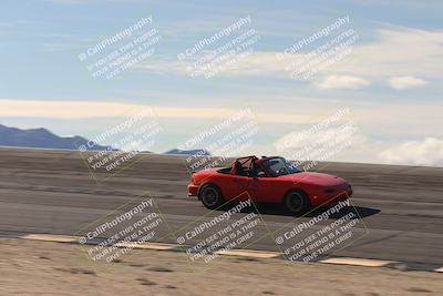 media/Jan-04-2026-SCCA SD (Sun) [[defc442887]]/4-Novice Group/Session 2 Bowl Speed Pans/